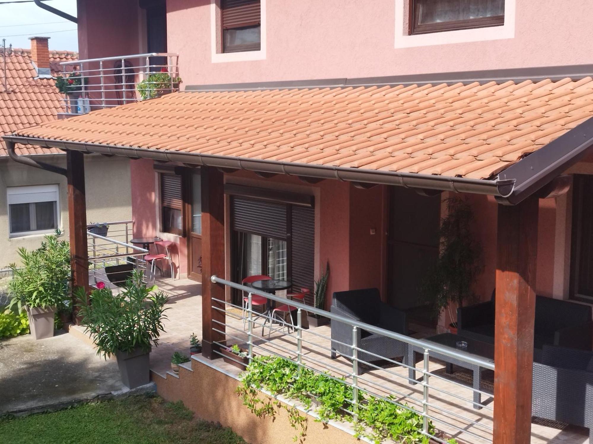Studio 2 Golubăţ Exterior foto